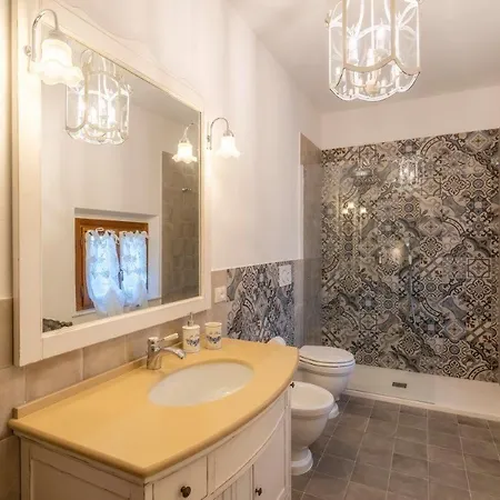 - Terrazza Sul Tramonto Del Silenzio Lajatico